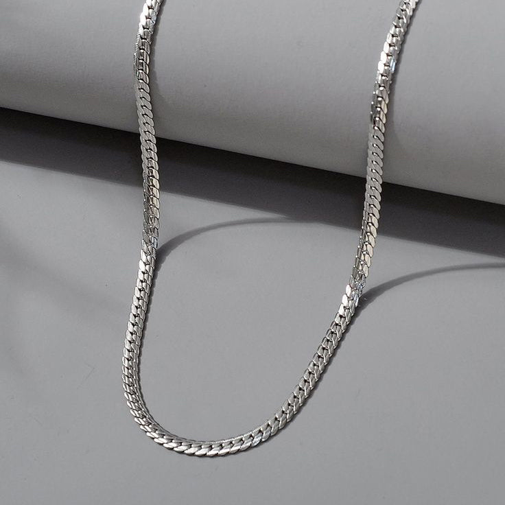 Collar-de-cadena-minimalista-square.jpg